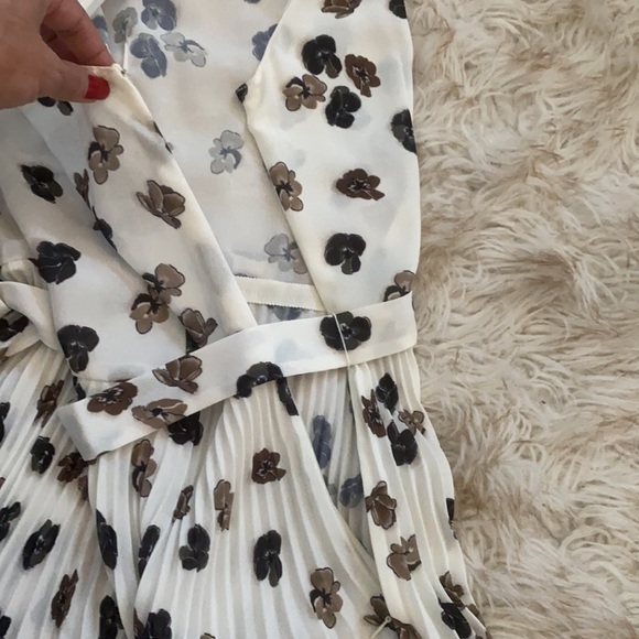 💯 % Authentic Prada Short Flower Patterns Casual Style A-line Sleeveless - Picture 6 of 12